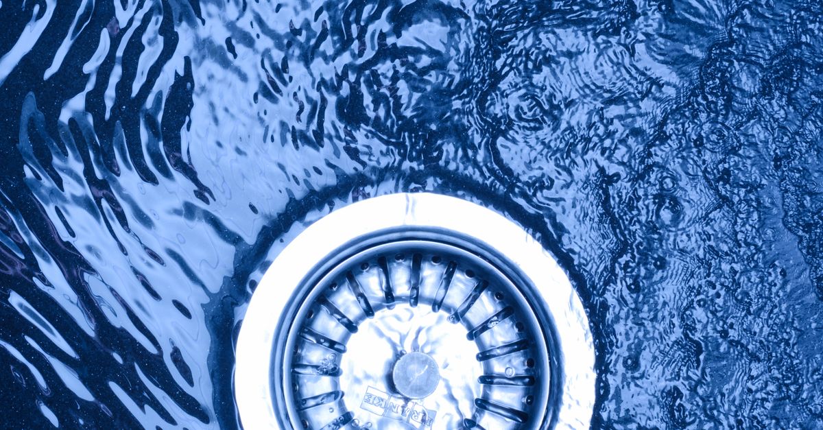 Ensuring Compliance with Local Regulations through Plumbing Maintenance Contracts